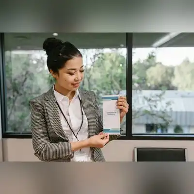 伏明彤